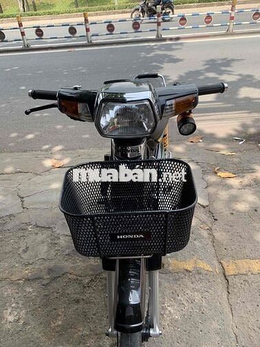 Honda Dream Đen Êm nhẹ