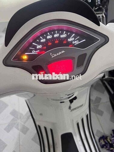 Piaggio Vespa 2024 Trắng 2000km