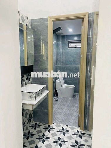 Chủ cần bán nhà mới . Sổ Hoàn Công