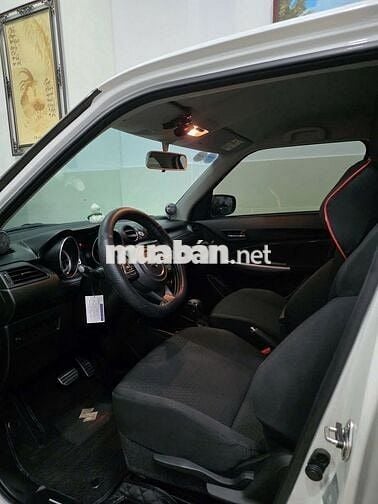 Suzuki Swift 2023 1.2 AT Xanh 24.000km