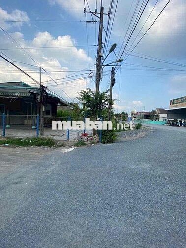 Cho thuê nhà 2 mặt tiền kinh doanh, ở, buôn bán.