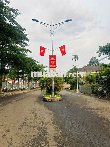 Đất trung tâm hành chính - Trường Hai Bà Trưng