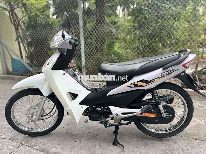 Honda Wave 50cc 2024 Trắng odo2900km zin100%