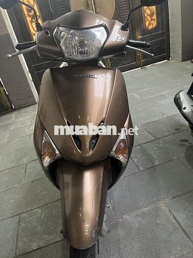 Honda Lead 2011 màu Vàng