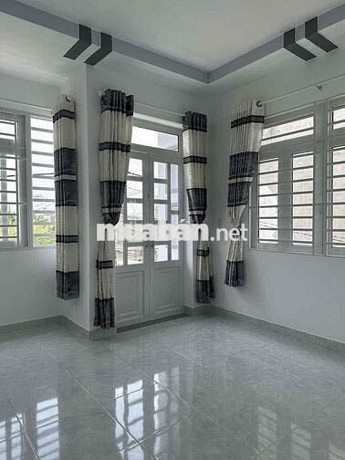 Bán gấp nhà 2 mặt tiền buôn bán tạp hoá
