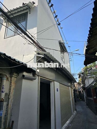 nhà 1/ đường huỳnh tấn phát quận 7
