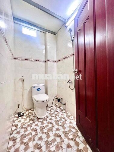 Gác Lửng Thoáng Mát, An Ninh Ngay Đầm Sen