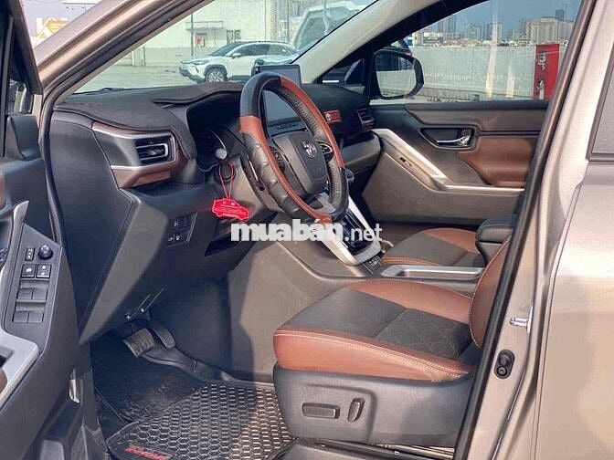 Toyota Innova Cross 2024 2.0V 55.000km Đồng