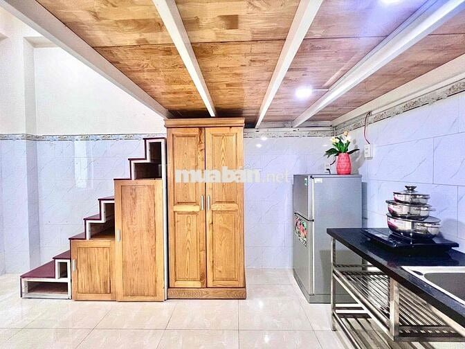 Gác Lửng Thoáng Mát, An Ninh Ngay Đầm Sen