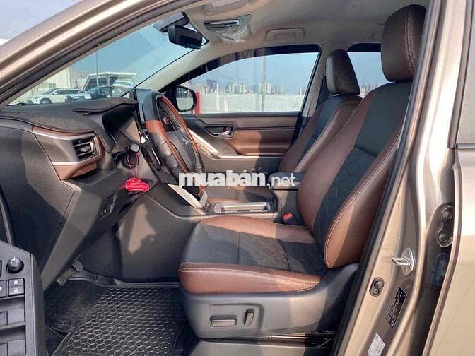 Toyota Innova Cross 2024 2.0V 55.000km Đồng
