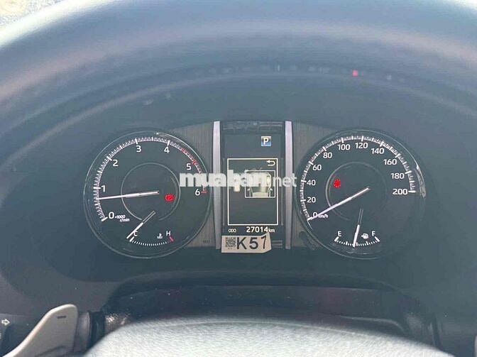 Toyota Fortuner Legender Dầu 27.000 km Xám