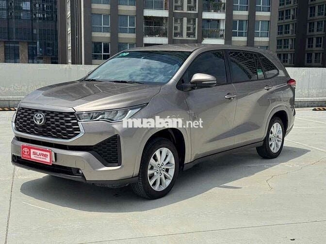 Toyota Innova Cross V 55.000 km Nâu