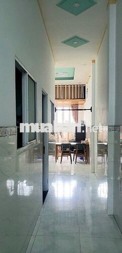 Chính chủ cần bán nhà cấp 4 100m2 full thổ cư sát bên ĐH Bình Dương.