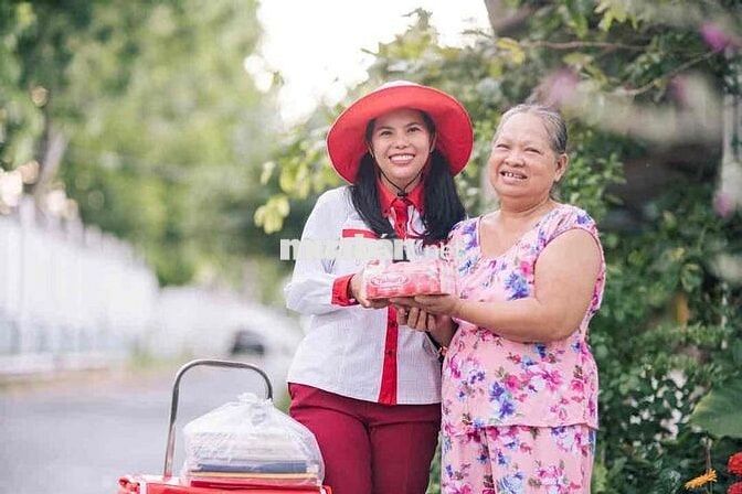 Tuyển 4 nữ CTV bán sữa Yakult tại khu vực Hoocmon