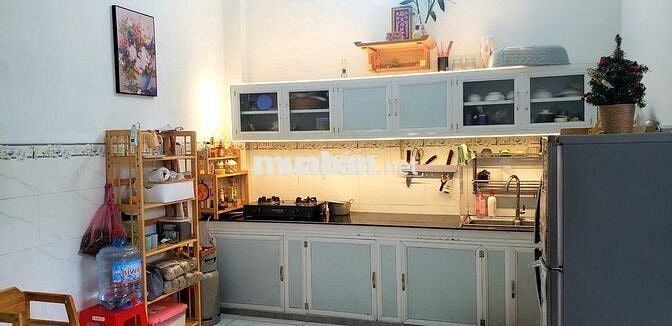 Chính chủ cần bán nhà cấp 4 100m2 full thổ cư sát bên ĐH Bình Dương.