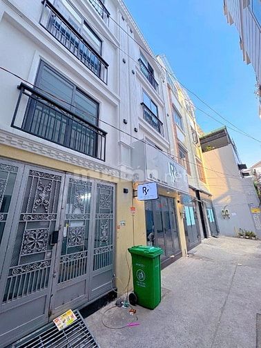 Bán nhà CHDV CHO THUÊ THU NHẬP 65Tr/tg DTS 300M2 .GẦN ĐH CÔNG NGHIỆP