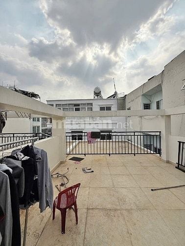 Bán nhà CHDV CHO THUÊ THU NHẬP 65Tr/tg DTS 300M2 .GẦN ĐH CÔNG NGHIỆP