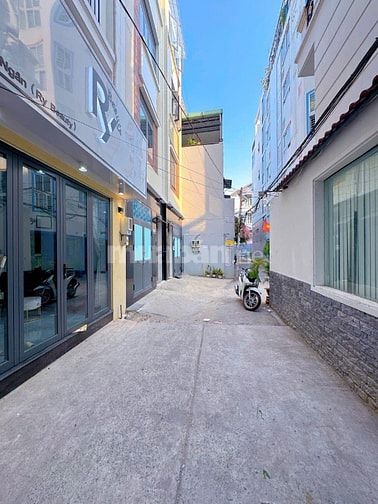 Bán nhà CHDV CHO THUÊ THU NHẬP 65Tr/tg DTS 300M2 .GẦN ĐH CÔNG NGHIỆP