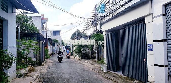 Chính chủ cần bán nhà cấp 4 100m2 full thổ cư sát bên ĐH Bình Dương.