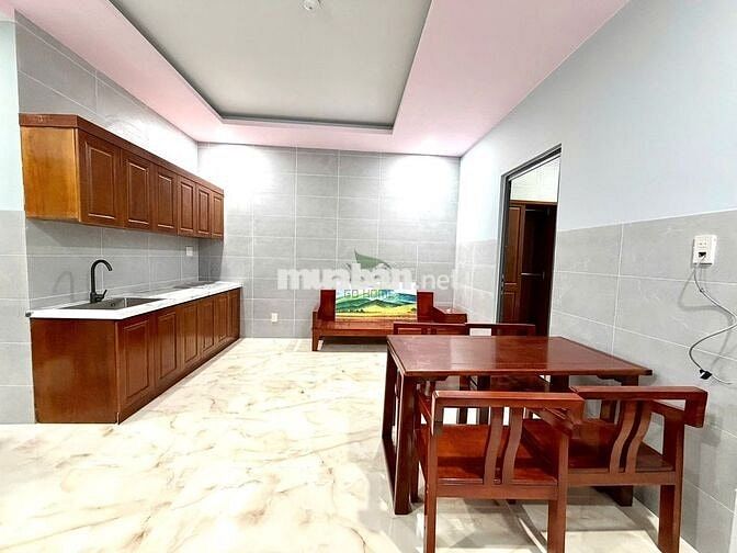 CHO THUÊ CĂN HỘ 2 PHÒNG NGỦ FULL NỘI THẤT CÓ CỬA SỔ ĐƯỜNG MÊ LINH