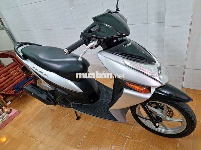 Honda Click Bạc Zin