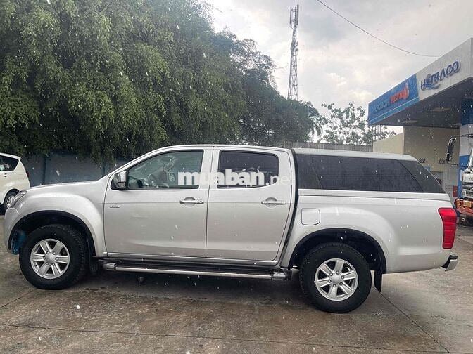 Isuzu D-Max màu Bạc 4x2