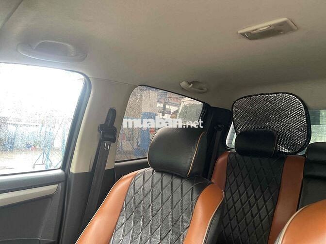 Isuzu D-Max màu Bạc 4x2