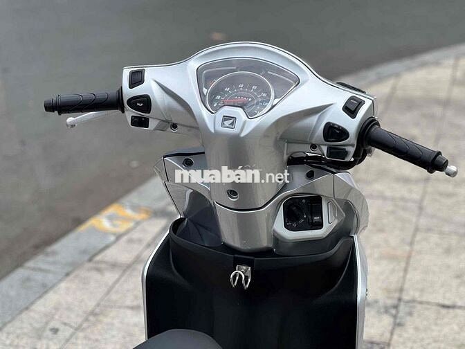Honda Vision 2020 Smartkey Bạc