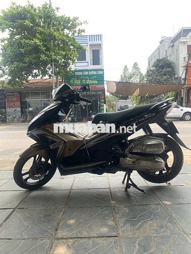 Honda Air Blade 125 2025 Vàng đồng