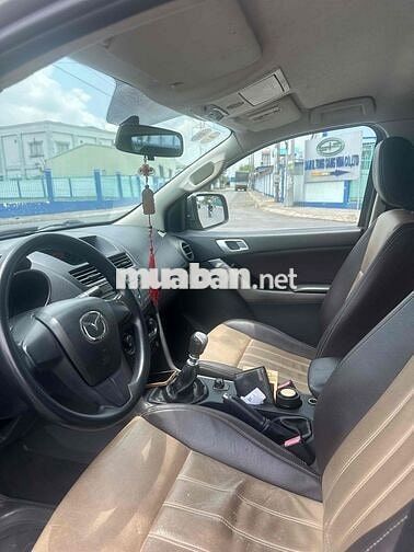 Mazda BT-50 2017 xe 2 cầu rin 100%