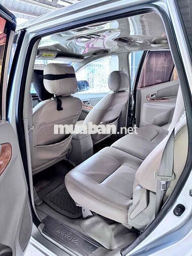Toyota Innova 2009 Bạc