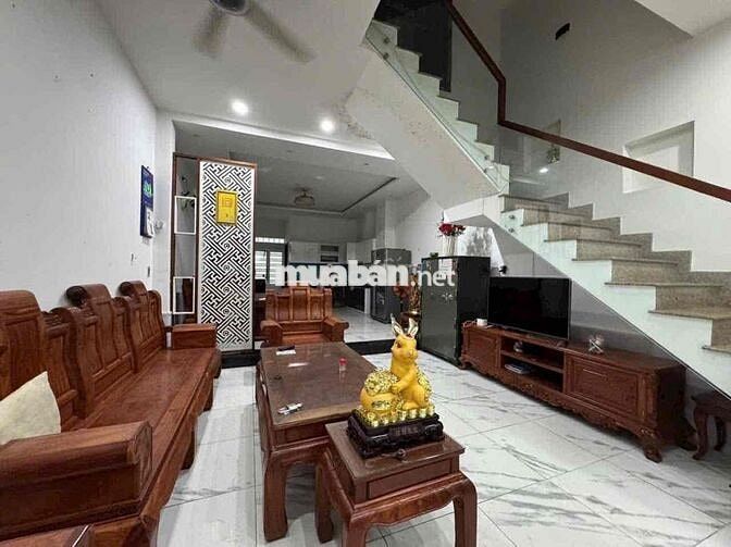 CHO THUÊ NHÀ 3 TẦNG MT TỐ HỮU GẦN ĐƯỜNG NÚI THÀNH, HOÀ CƯỜNG