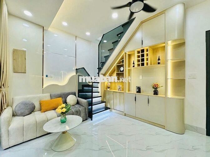 SIÊU PHẪM Q4- HẺM 4m- 18m2 - 2 TẦNG- CHỈ 2.5 TỶ