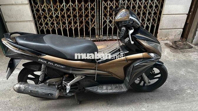 Honda Air Blade 2012 Đen vàng đồng 13 vạn