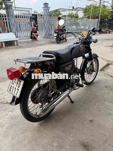 Honda CD 50 Đen Cổ điển