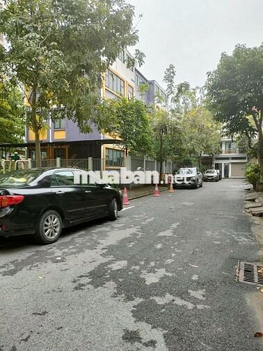 Giá hiếm nhỉnh 6.x tỷ giảm cực mạnh , căn 3 phòng ngủ Cầu Giấy