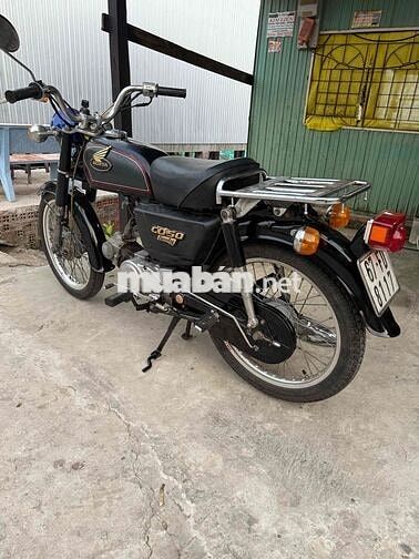 Honda CD 50 Đen Cổ điển
