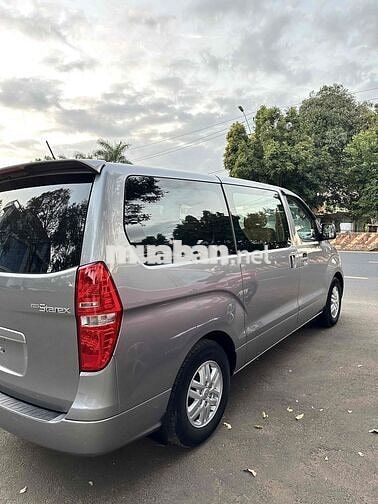 Hyundai Starex 2017 Xám