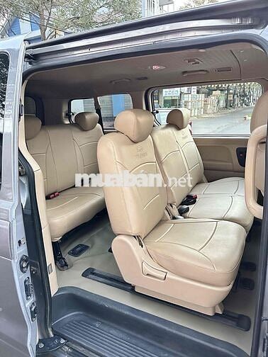 Hyundai Starex 2017 Xám
