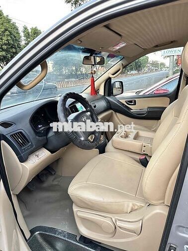 Hyundai Starex 2017 Xám