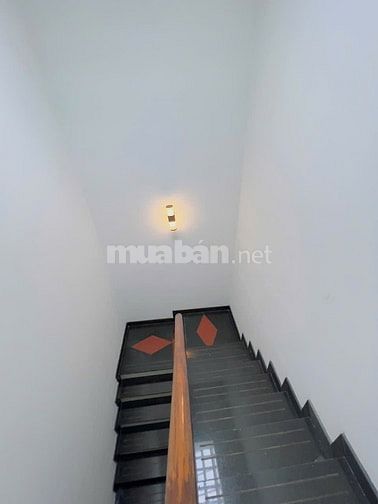 Cho thuê nhà mới đẹp 4 x16 đúc 3 lầu hẻm xe hơi 1/ phạm văn chiêu p16 