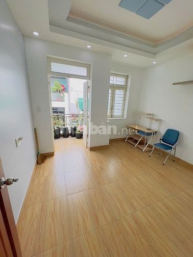 Cho thuê nhà mới đẹp 4 x16 đúc 3 lầu hẻm xe hơi 1/ phạm văn chiêu p16 