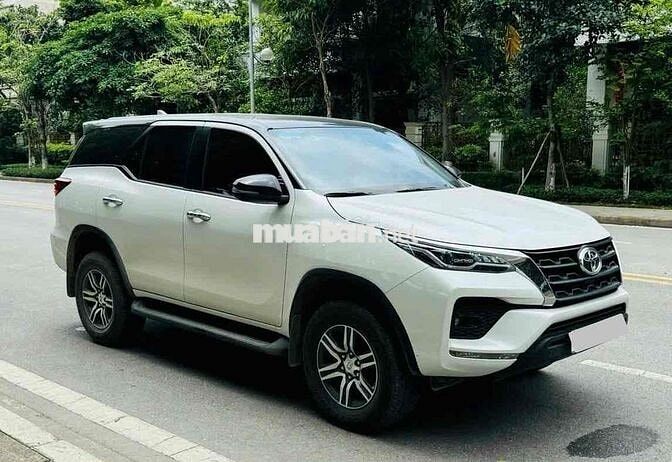 Toyota Fortuner 2025 2.4AT Trắng 1 Cầu Máy Dầu