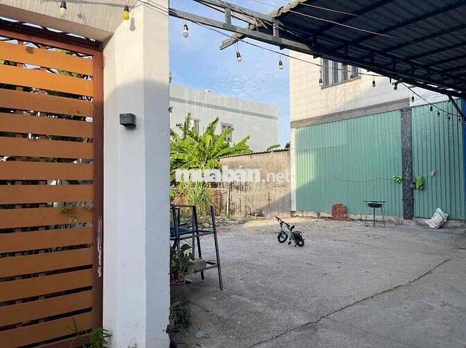 Đất đẹp nở hậu tổng dt 330.8m2 Trong đó có thổ cư 202m2