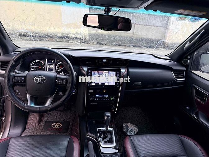 Toyota Fortuner 2022 2.4AT Legender 27.000km