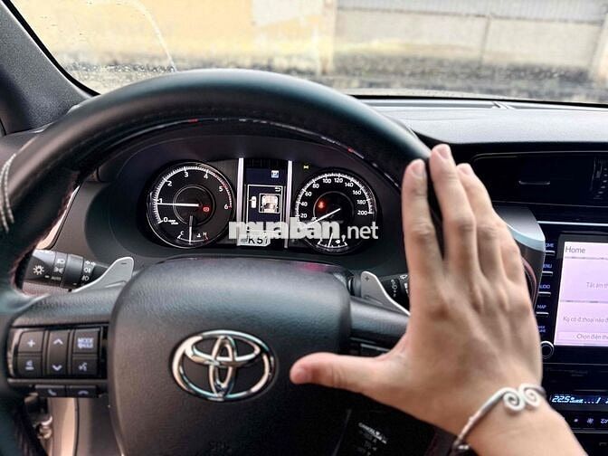Toyota Fortuner 2022 2.4AT Legender 27.000km