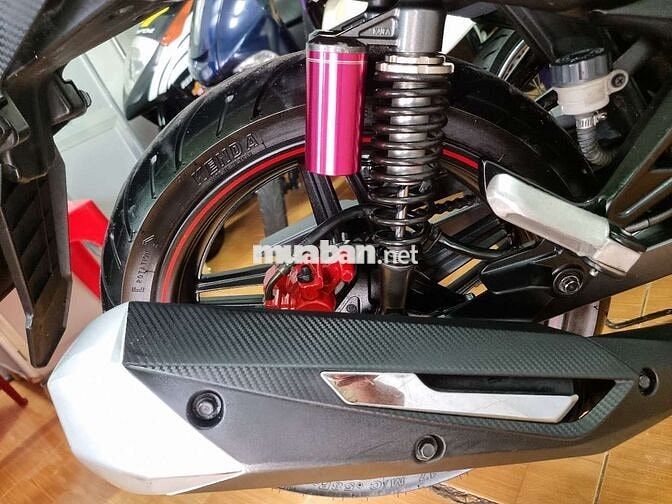 SYM Sport Rider 125 Đen đỏ