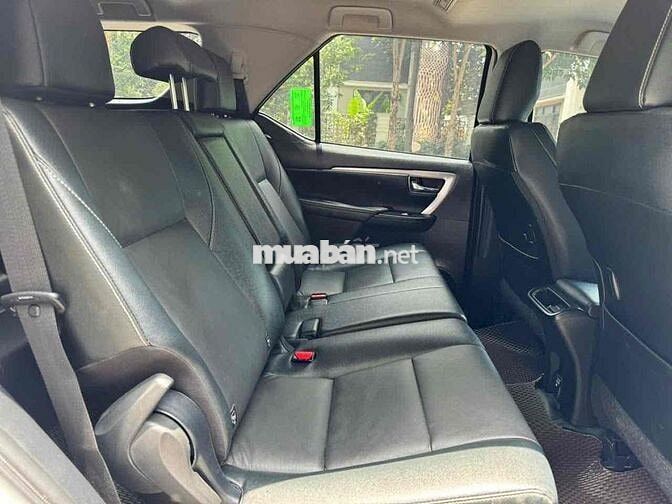 Toyota Fortuner 2025 2.4AT Trắng 1 Cầu Máy Dầu