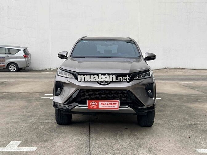 Toyota Fortuner 2022 2.4AT Legender 27.000km