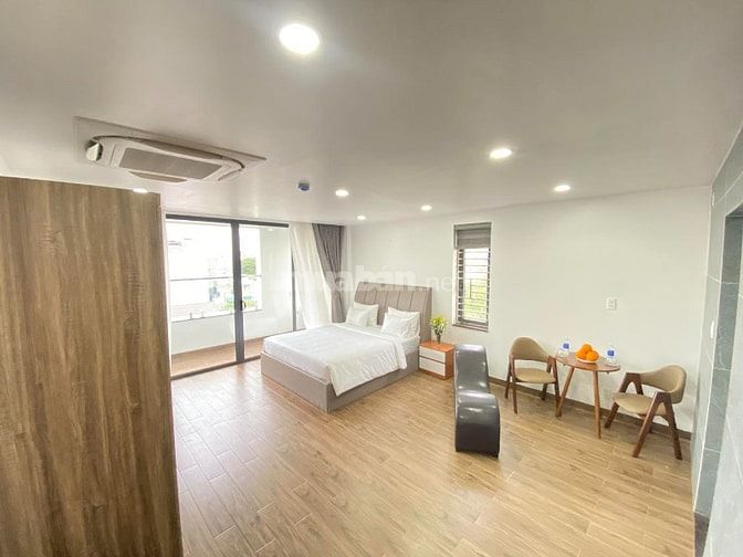 Bán khách sạn 7 tầng mặt tiền 266 Nguyễn Xí Bình Thạnh HĐT160 tháng